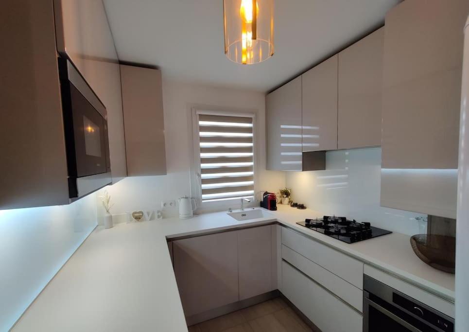 Апартаменты App 5 Pers, Parking, 3Mn Rer A, 40 Mn Du Centre De Paris, Cergy Le Haut Экстерьер фото