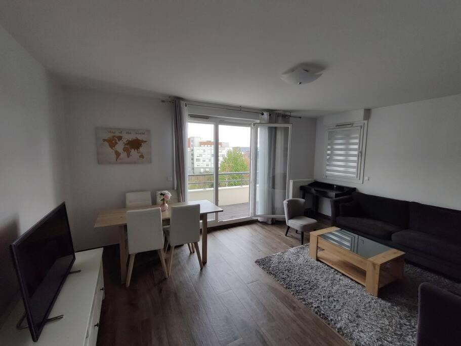 Апартаменты App 5 Pers, Parking, 3Mn Rer A, 40 Mn Du Centre De Paris, Cergy Le Haut Экстерьер фото