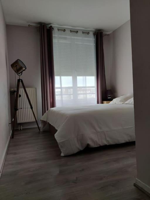 Апартаменты App 5 Pers, Parking, 3Mn Rer A, 40 Mn Du Centre De Paris, Cergy Le Haut Экстерьер фото