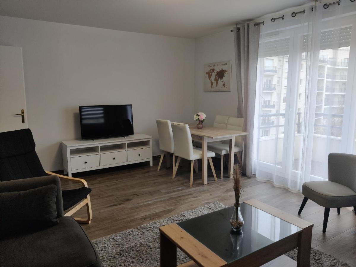 Апартаменты App 5 Pers, Parking, 3Mn Rer A, 40 Mn Du Centre De Paris, Cergy Le Haut Экстерьер фото